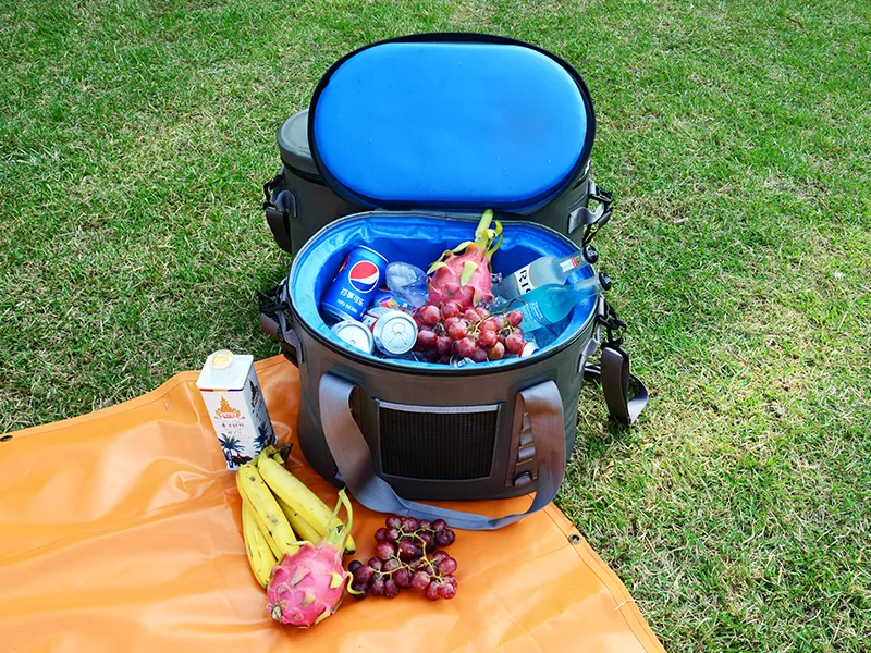 كيفية اختيار المواد لحقيبة كيس الثلج للتخييم؟